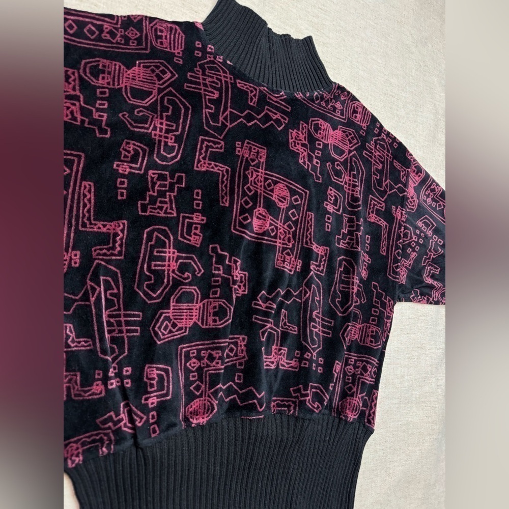 Vintage Chelsea Young Graffiti Sweater Womens Medium Black Long Sleeve Artsy - Picture 6 of 6